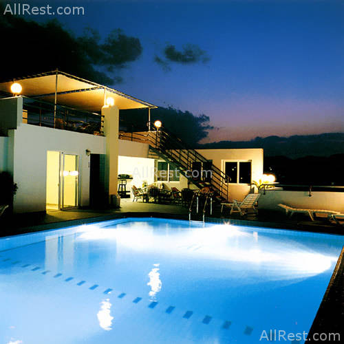 Alantha Apartments 